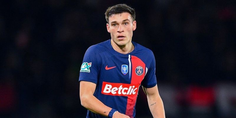 Manuel Ugarte: Thương vụ bất thành với Man United 1 Man United không sẵn sàng trả giá cao cho Manuel Ugarte